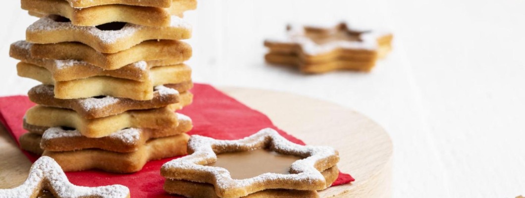 Recipe for Christmas Stuffed Cookies with Lotus Biscoff!