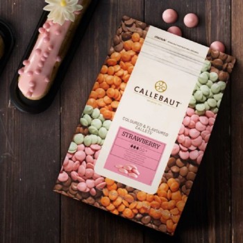 Callebaut Strawberry Chocolate Couverture Drops 2.5kg