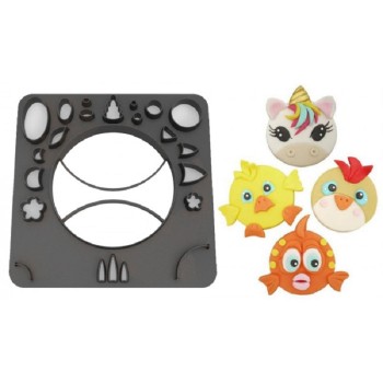 Magical Faces Cutter 13cm