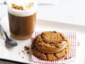 Lotus Biscoff Soft Cookies: Συνταγή για τα πιο Αφράτα και Λαχταριστά Μπισκότα!