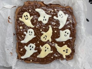 Halloween Mode: ON - Συνταγή για τα πιο Cute-Spooky Σοκολατένια Brownies!
