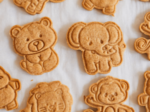 Συνταγή για Σπιτικά Animal Crackers που θα Ξετρελάνουν Μικρούς & Μεγάλους!