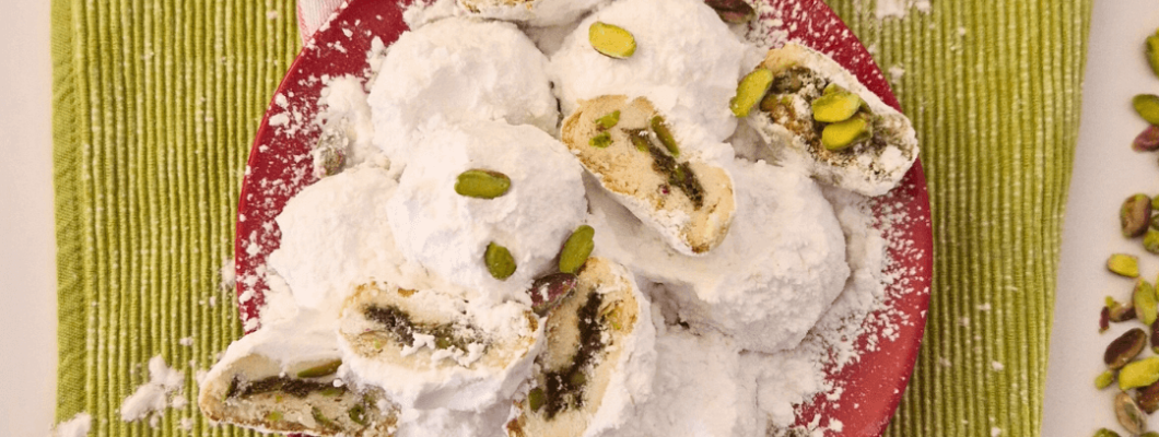 Κουραμπιέδες με Γέμιση Pistachio: Η Παραδοσιακή Συνταγή με μια Πινελιά Τρέλας!